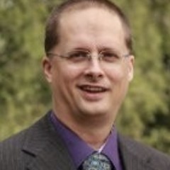 Daniel Lynes
